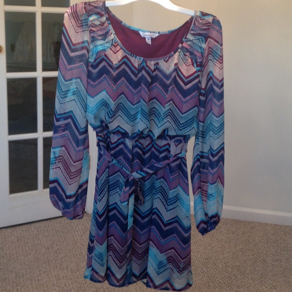 Beautiful Sheer Chevron dress, fully lined, Size M